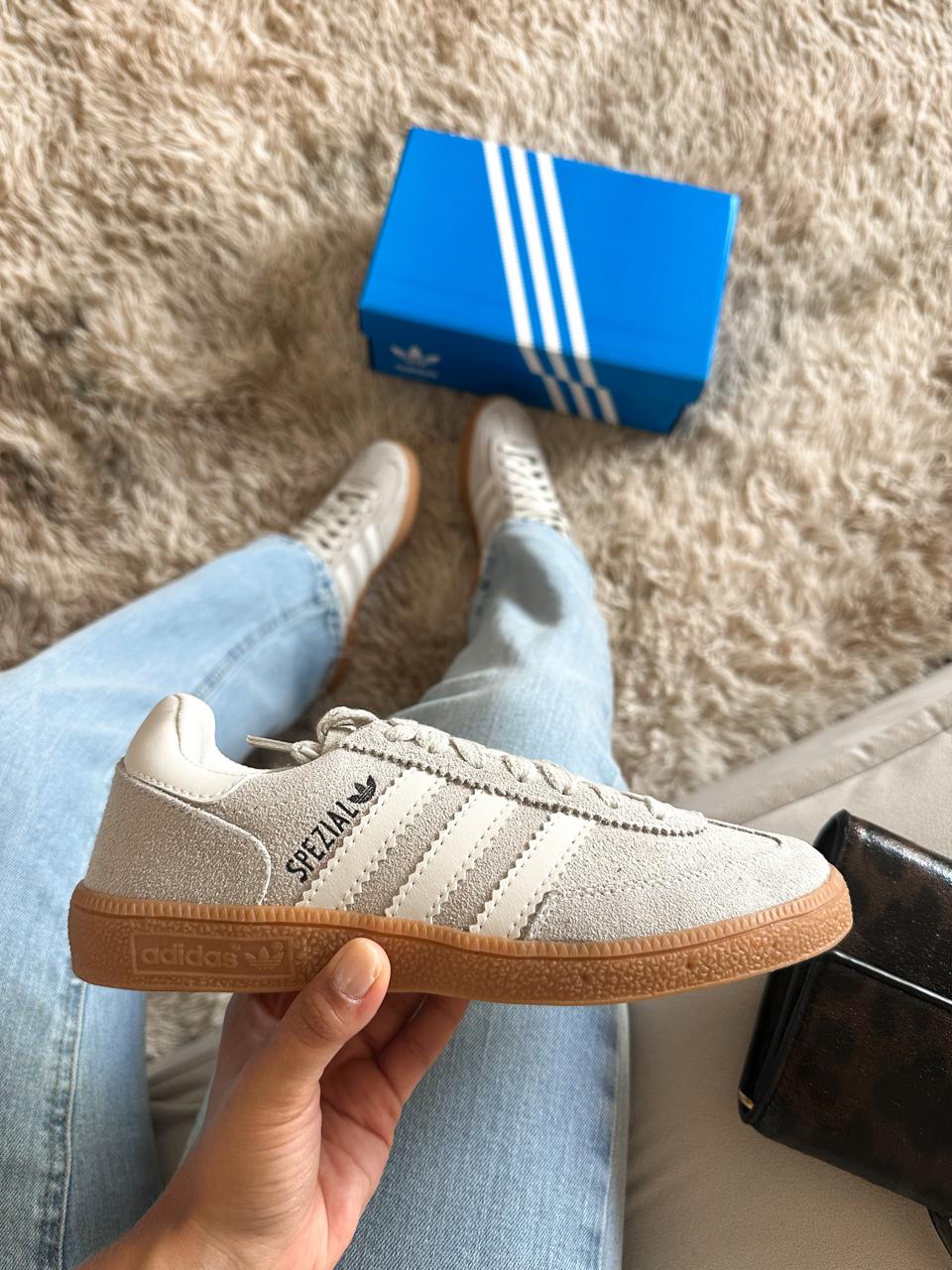 Tênis Spezial - Bege